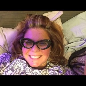 Meet your Posher, Julissa